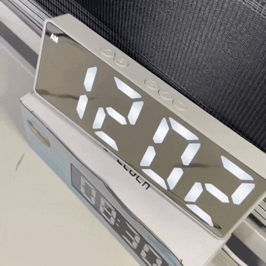 Ceas cu Alarmă Digitală Creativ cu Oglindă – Ofertele Zilei