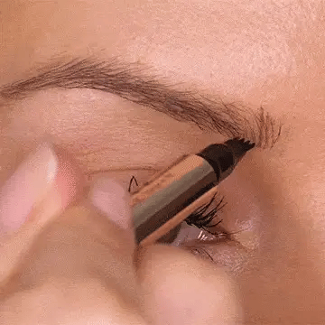 OFERTĂ 1+1 GRATUIT Creion Cosmetic pentru Sprâncene 3D