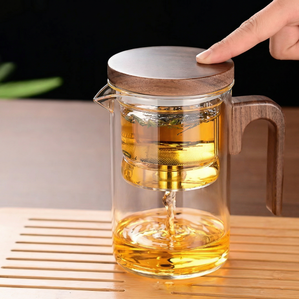 Pahar 2 în 1 — Pahar și Ceainic 600 ml din Sticlă cu Mâner de Lemn