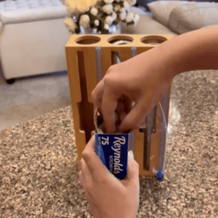 Dispenser Triplu din Bambus cu Cutter pentru Rolă Folie din Plastic – Ofertele Zilei