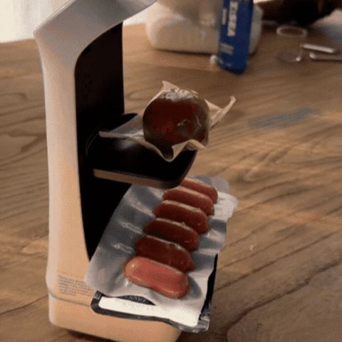 Mini Robot RC pentru Servire cu Telecomandă