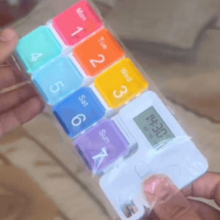 Organizator pentru Pastile Săptămânal cu Ceas și Alarmă