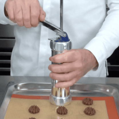 Aparat Pentru Biscuiți Și Cookie-uri cu 20 De Șabloane Și 4 Extensii Pentru Creme